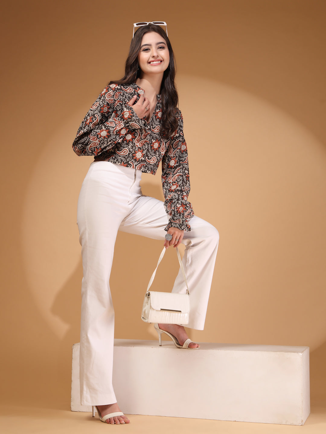 Woman’s Paisley Motif Printed Cropped Top